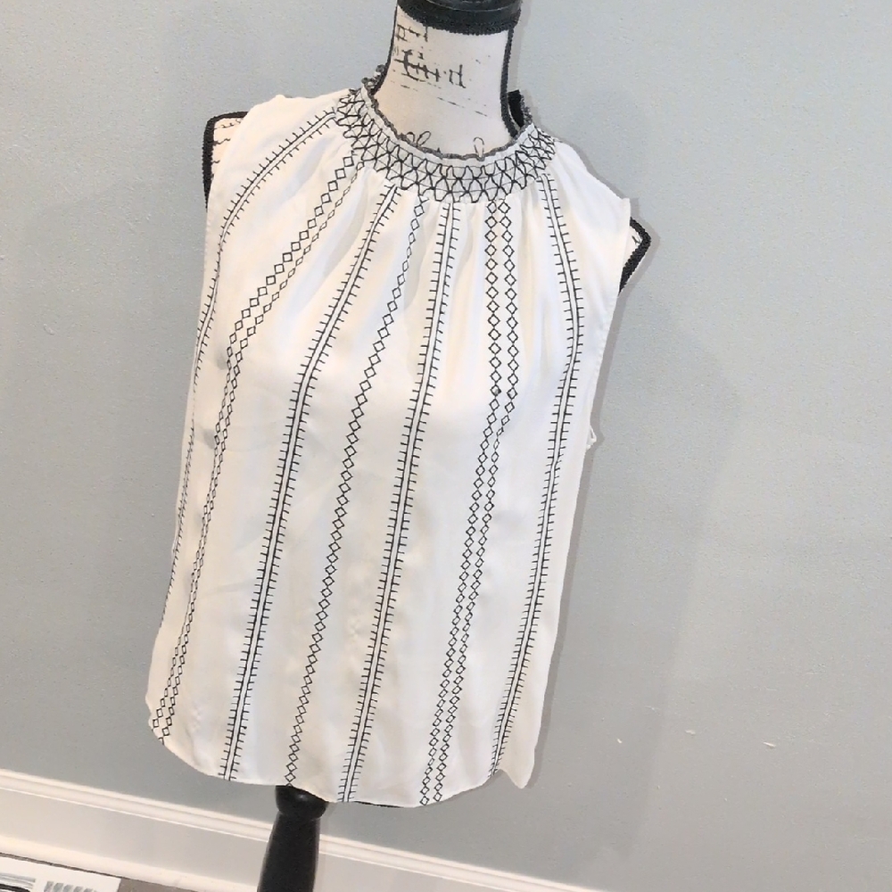White House Black Market White and Black Patterned Blouse